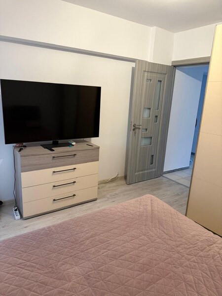 13 Septembrie, Parc Sebastian